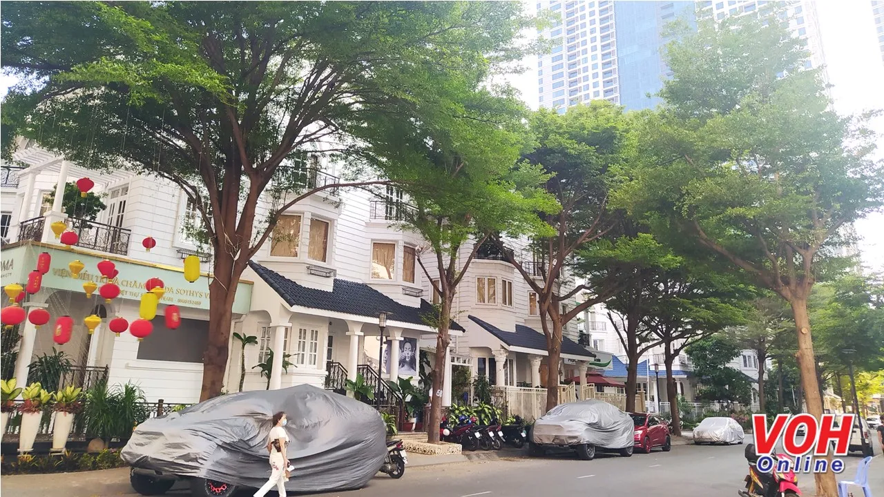 Nguồn cung biệt thự, nhà phố tiếp đà giảm mạnh tại TPHCM