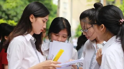 Kỳ thi tốt nghiệp THPT 2021: Không để thí sinh nào phải bỏ thi vì khó khăn kinh tế