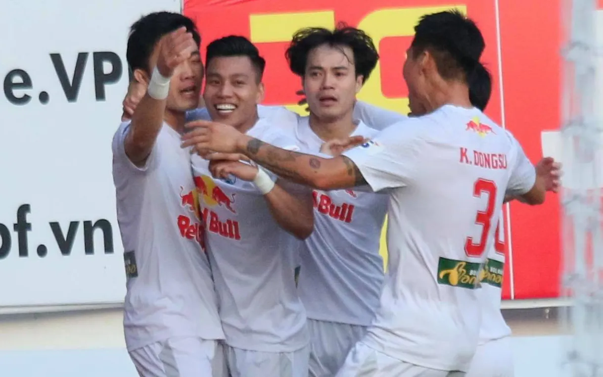 V-League 2021: HAGL hạ Hà Nội - Bình Dương thắng tối thiểu Đà Nẵng