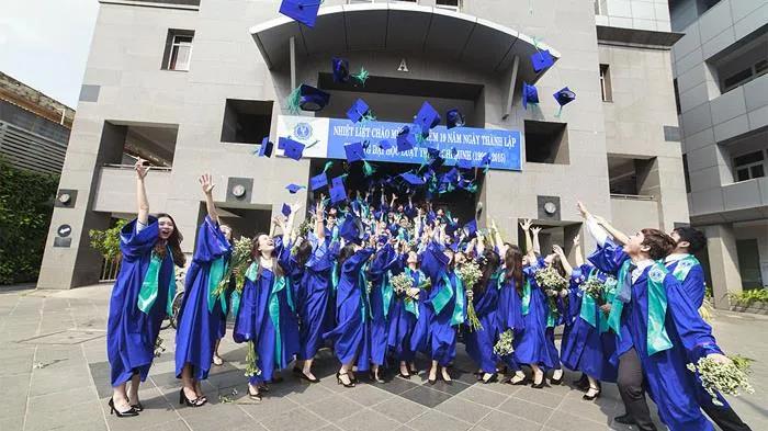 Học ban tự nhiên thi Luật có phù hợp không?