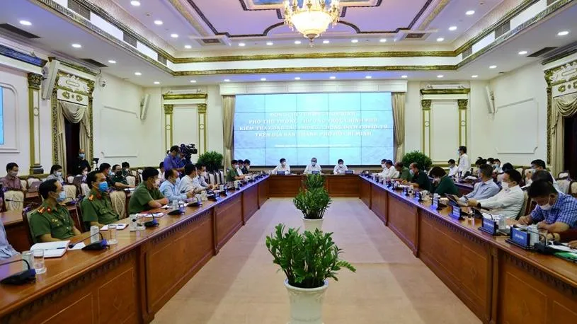 Phó Thủ tướng Trương Hòa Bình làm việc với UBND TPHCM về công tác phòng chống Covid-19