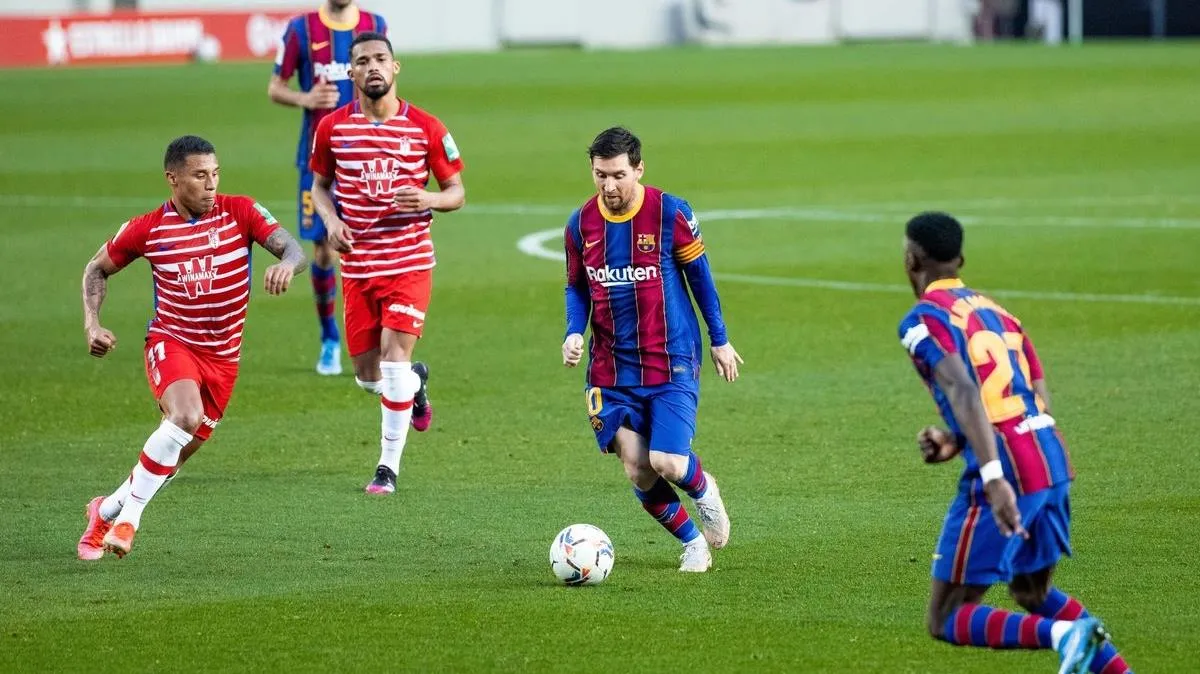 Kết quả bóng đá 30/4: Thua ngược Granada, Barcelona lỡ cơ hội lên đầu BXH La Liga