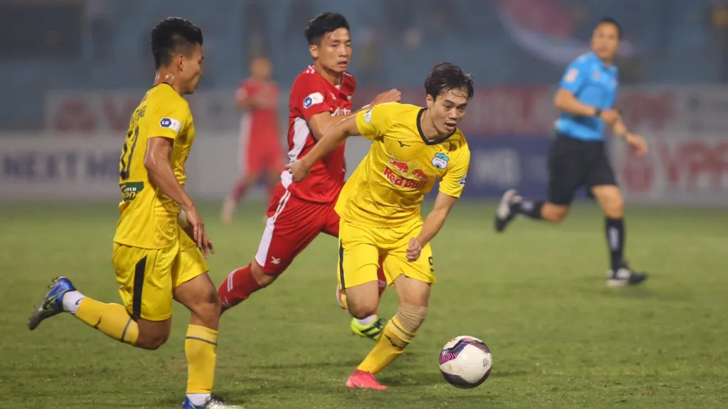 VPF hoãn thi đấu vòng 13 V-League 2021 do Covid-19