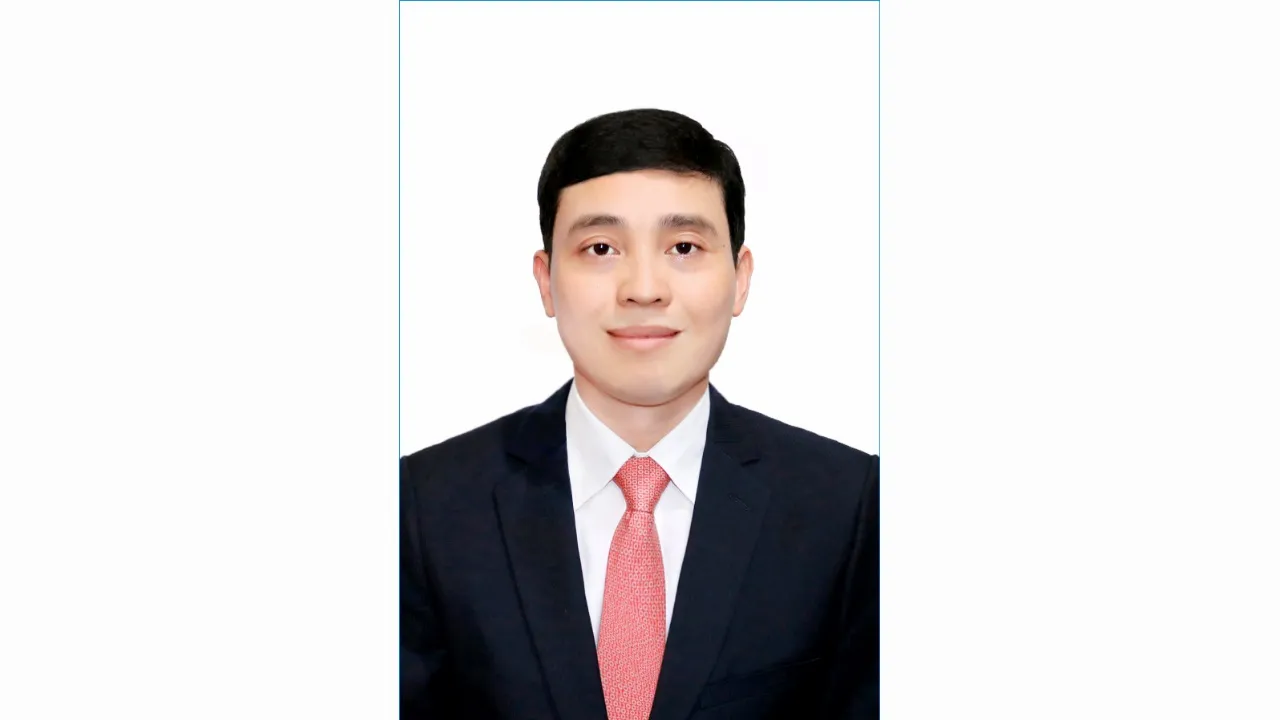 Đơn vị bầu cử số 2 - Quận: 1, 3, Bình Thạnh: ĐỖ ĐỨC HIỂN