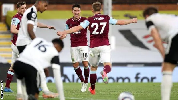 Ngoại hạng Anh 11/5: Thua Burnley, Fulham xuống hạng