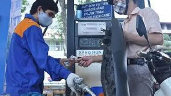 Giá xăng dầu hôm nay 12/5: Giá xăng trong nước có thể tăng tới 300 đồng/lít