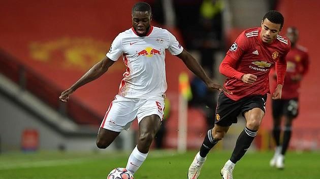 Dayot Upamecano thừa nhận từng muốn đến MU