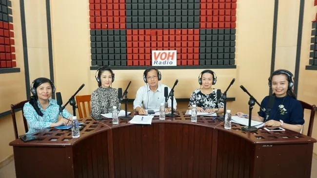 VOH - AM 610 KHZ: thông tin nhanh – chính xác thời sự trong nước quốc tế