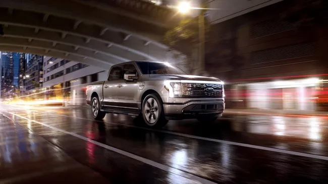 Ford F-150 Lightning: Khủng long của dòng bán tải động cơ điện