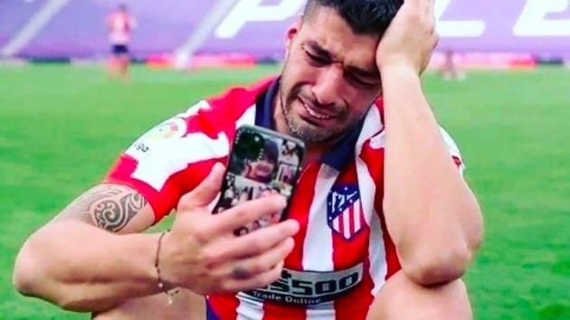 Luis Suarez khóc nức nở khi Atletico vô địch La Liga