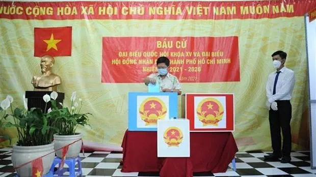 Lá phiếu gửi trọn niềm tin