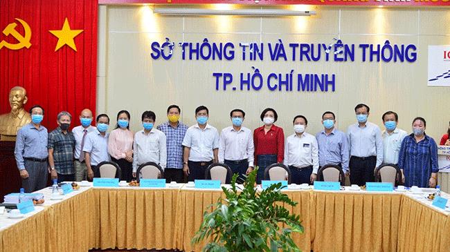 Bàn giao nhân sự, tài sản của 5 cơ quan báo chí thuộc UBND TPHCM