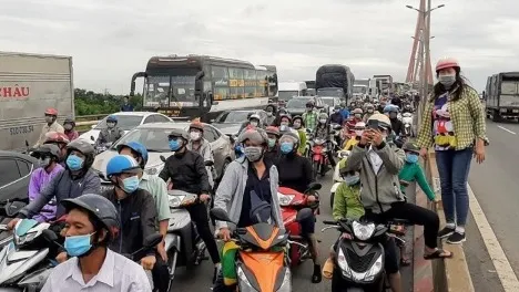 Tin tức tai nạn giao thông hôm nay 26/5: Tai nạn liên hoàn, cầu Cần Thơ kẹt cứng