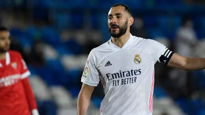 ĐT Pháp lần đầu ra sân với 3 tiền đạo Benzema, Griezmann và Mbappe