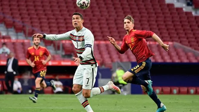 Tây Ban Nha và Bồ Đào Nha hòa nhau nhạt nhòa - Italia đè bẹp CH Czech