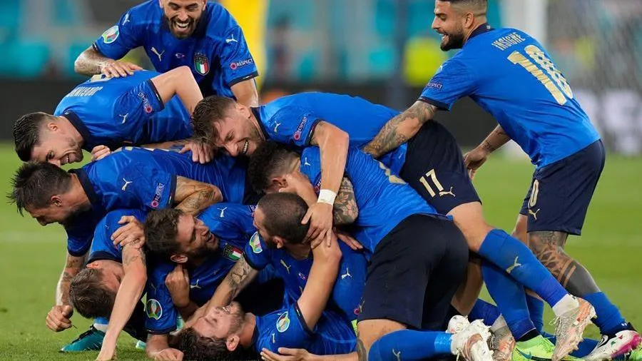 Kết quả VCK EURO 2020: Italia giành vé đầu tiên vào vòng 1/8 - Xứ Wales đặt một chân vào vòng trong