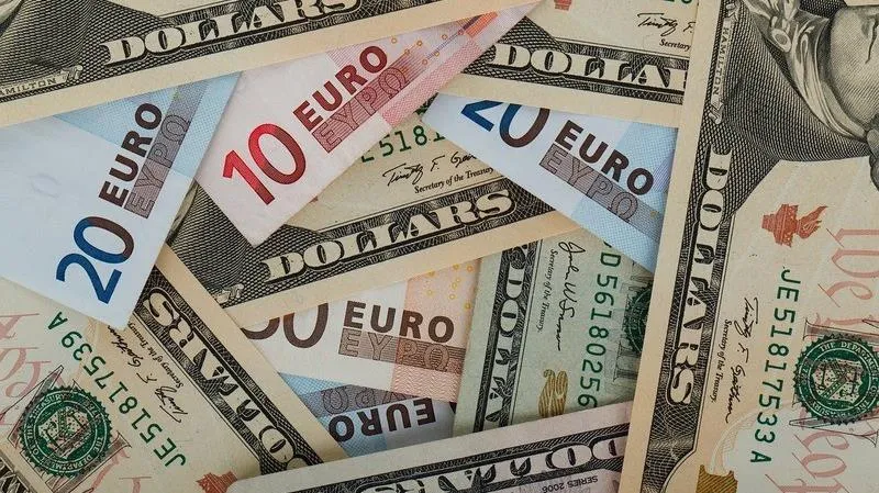 Tỷ giá ngoại tệ hôm nay 22/6: Đồng euro và bảng Anh tăng cao