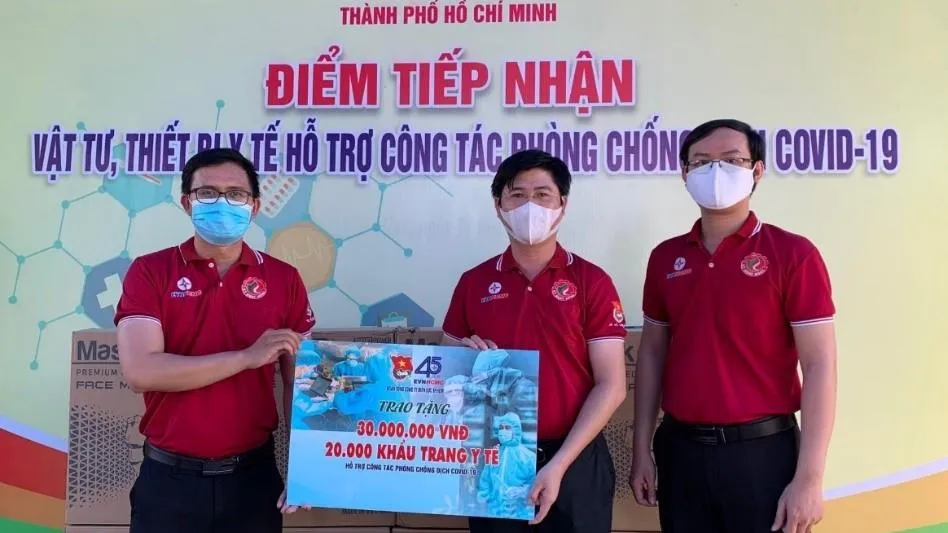 Nhiều công ty, doanh nghiệp hỗ trợ cho hoạt động phòng chống dịch Covid-19