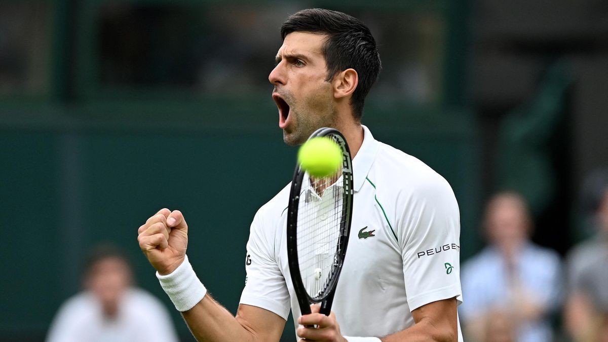 Wimbledon 2021: Djokovic mở màn bằng một set thua - Tsitsipas dừng bước ngay vòng 1