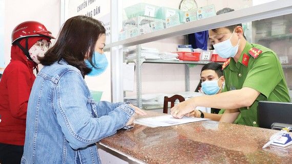 Công an thành phố nỗ lực đưa Luật cư trú mới đi vào cuộc sống