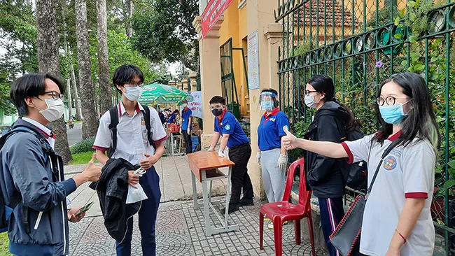 Đề thi tổ hợp khoa học tự nhiên | đề thi khoa học xã hội tốt nghiệp THPT 2021: Vừa sức