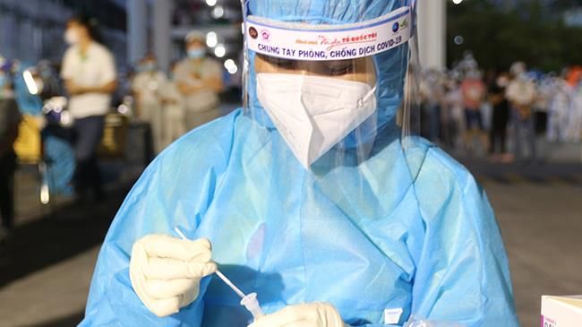 Ngày 7/7, TPHCM thêm 698 ca COVID-19 trong khu cách ly, phong tỏa và qua tầm soát