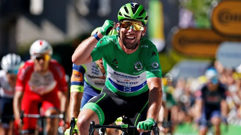 Tour de France 2021: Mark Cavendish cân bằng kỷ lục thắng chặng của huyền thoại Eddy