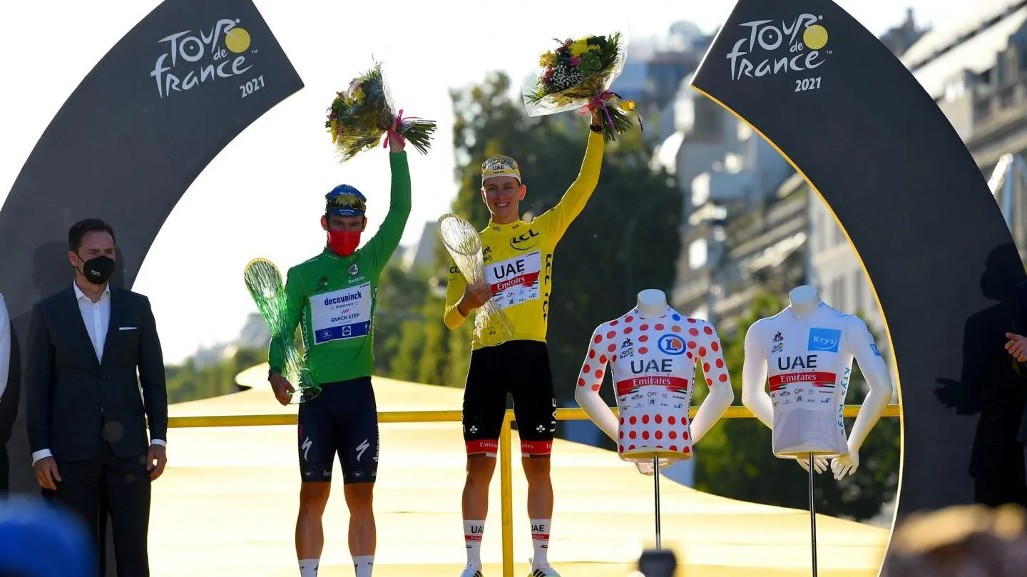 Tour de France 2021: Wout Van Aert về nhất chặng cuối - Tadej Pogacar giành 3 chiếc áo danh giá