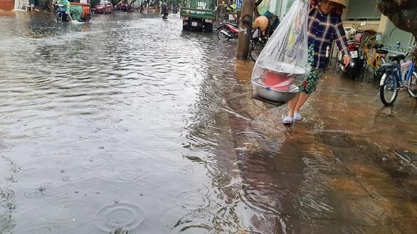 Dự báo thời tiết ngày mai 25/7/2021: Vùng núi Bắc Bộ có mưa rào và dông