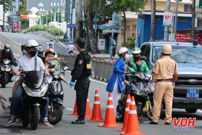 5 trường hợp được tiếp tục hoạt động trong khung giờ TPHCM hạn chế người dân ra đường