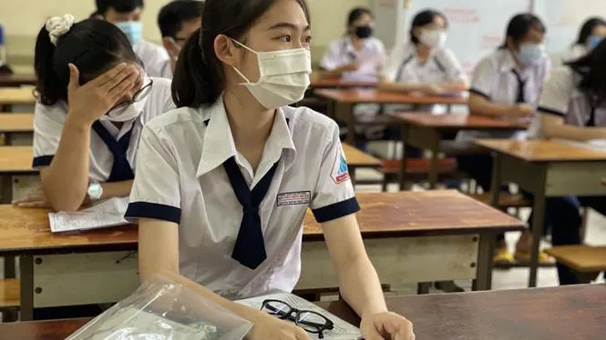 Sau khi biết điểm thi tốt nghiệp THPT 2021, thí sinh cần làm gì?