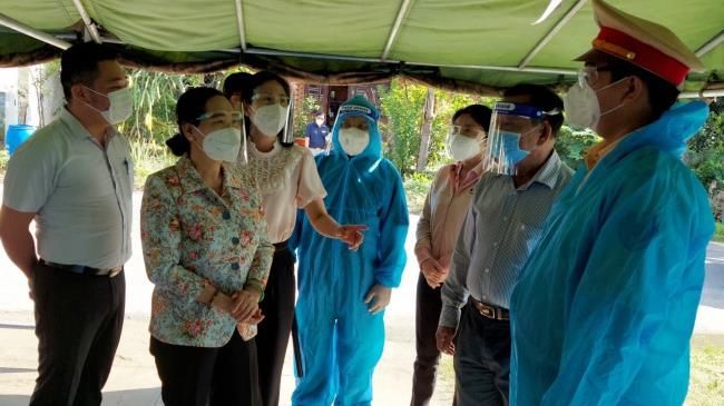Chủ tịch HĐND TPHCM thăm, động viên các chốt bảo vệ “vùng xanh” của huyện Củ Chi