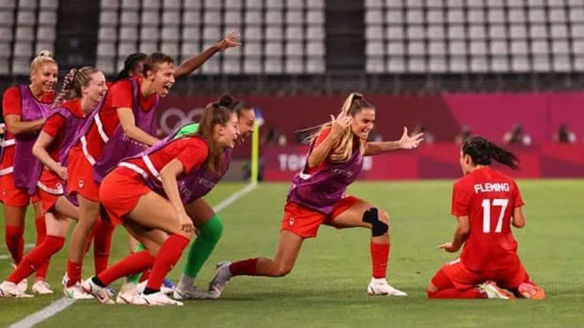 Bóng đá nữ Olympic Tokyo: Canada và Thụy Điển tranh HCV