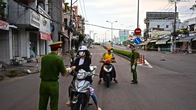 Dịch bệnh Covid-19 tại TPHCM sáng 4/8: Thêm 2.365 ca mắc