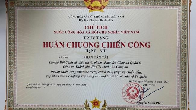 Truy tặng Huân chương Chiến công hạng Nhì cho Đại úy Phan Tấn Tài