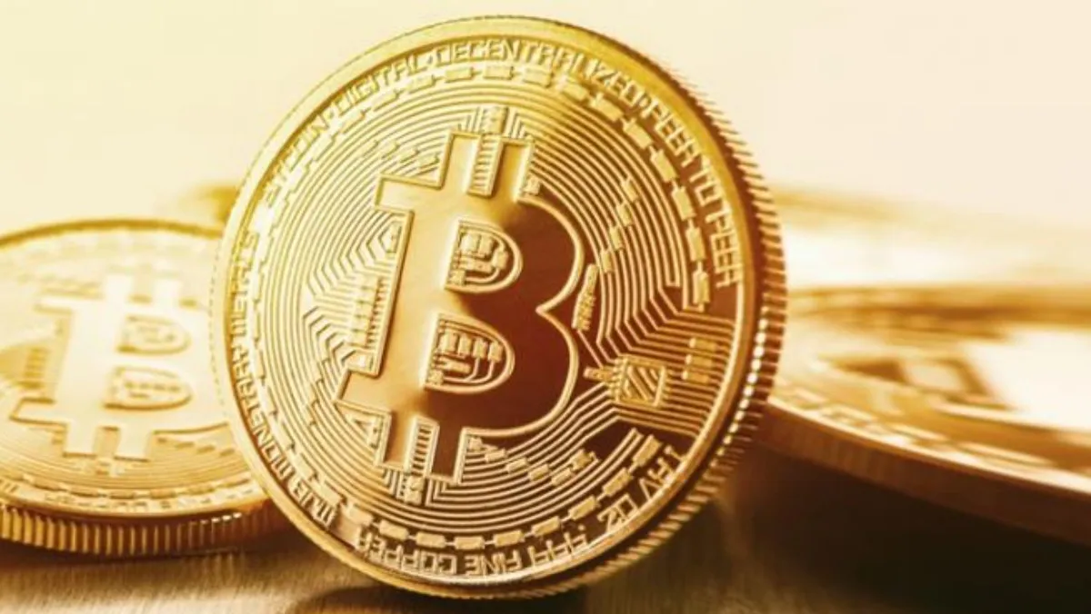 Giá Bitcoin hôm nay 7/8: phủ sắc xanh, tiến gần 44.000 USD