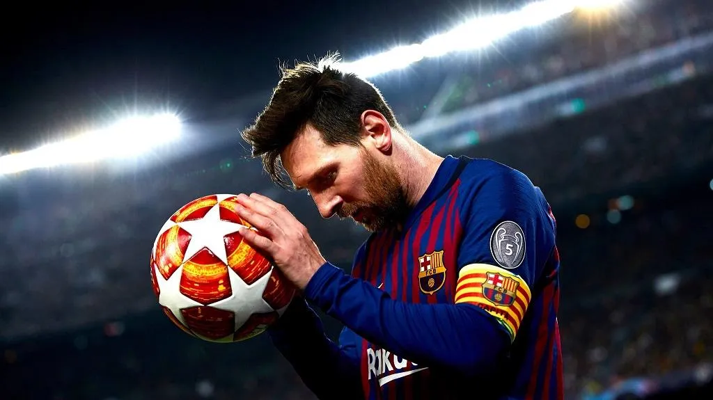 Messi giã biệt Barcelona để “cứu” CLB khỏi phá sản?