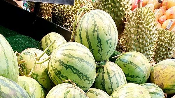 Giá cả thị trường hôm nay 8/8: Siêu thị siêu mini bán hàng giá bình ổn