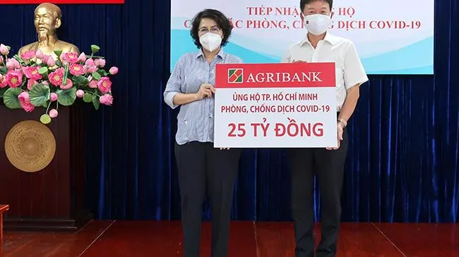 Agribank ủng hộ TPHCM 25 tỷ đồng phòng, chống dịch Covid-19