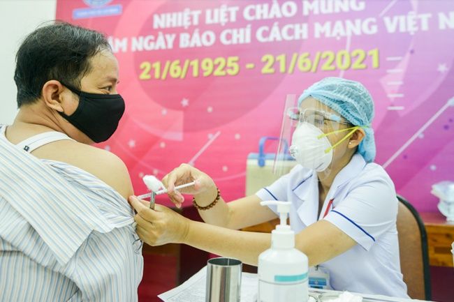 Bộ Y tế công bố các đơn vị sản xuất, cung ứng thiết bị bảo hộ chống dịch COVD-19