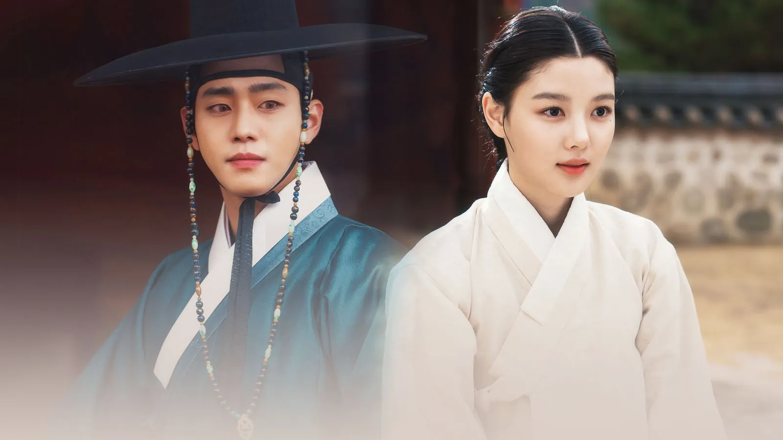 Kim Yoo Jung và Ahn Hyo Seop đẹp xuất thần với tạo hình cổ trang trong Lovers Of The Red Sky