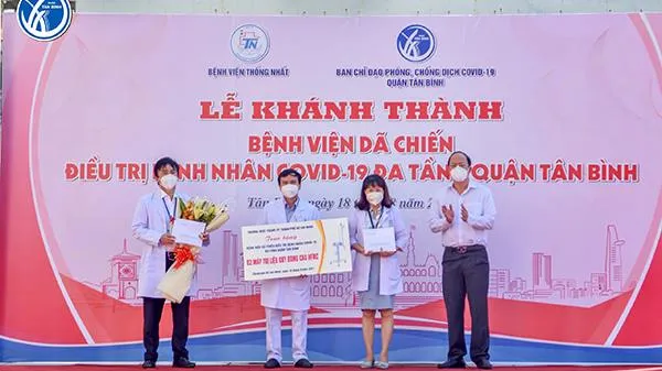 Khánh thánh Bệnh viện dã chiến điều trị Covid-19 đa tầng tại quận Tân Bình