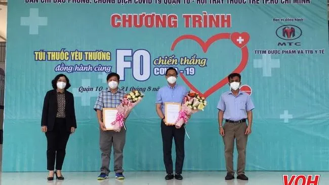 Quận 10 thực hiện Chương trình “Túi thuốc yêu thương - Đồng hành cùng F0 chiến thắng COVID-19”
