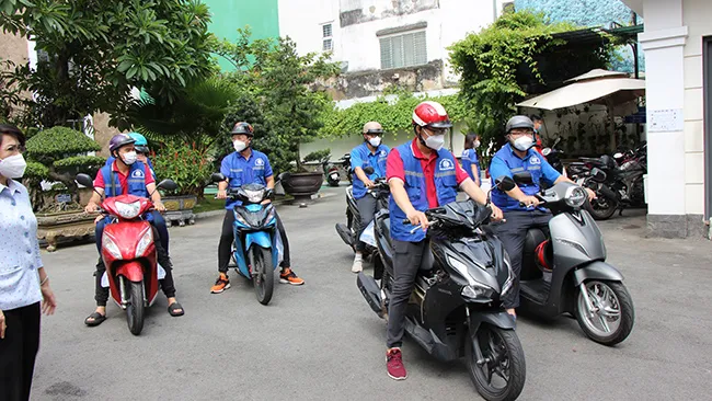 Ra mắt 700 tình nguyện viên vận chuyển hàng miễn phí mùa dịch
