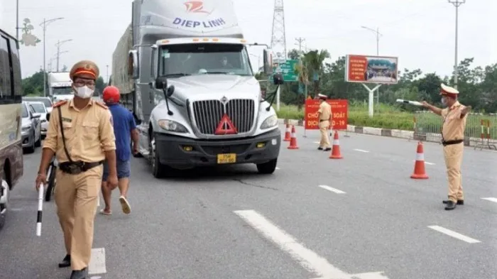 Bộ GTVT: Phải bãi bỏ quy định gây cản trở lưu thông hàng hóa