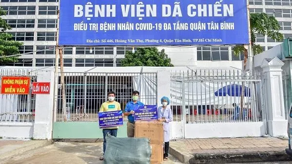 Chống dịch COVID-19, nhiều nơi làm việc xuyên lễ 2/9