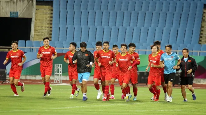 Họp báo trước trận Việt Nam vs Australia diễn ra trực tuyến - Ronaldo lập kỷ lục mới về bán áo đấu