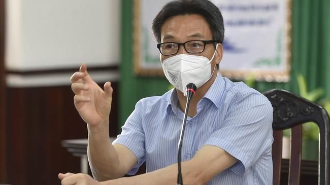 Phó Thủ tướng Vũ Đức Đam: Từng bước mở lại hoạt động kinh tế, sản xuất