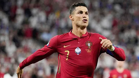 Tin thể thao mới nhất hôm nay 8/9: Ronaldo trở thành ngôi sao vĩ đại nhất