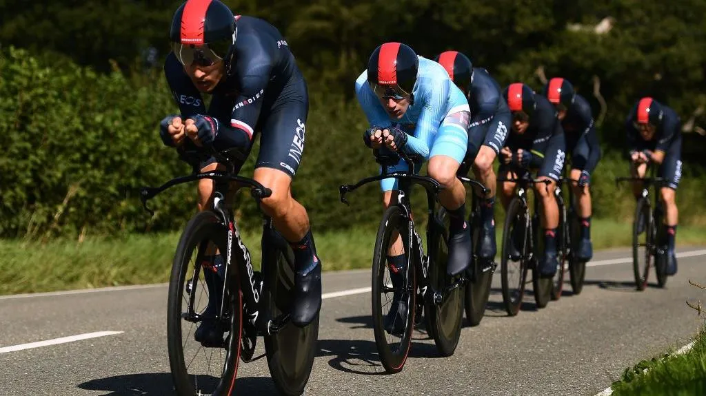 Tour of Britain 2021: Ineos Grenadiers thắng chặng 3 đồng đội tính giờ